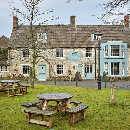 The Horse And Groom Inn Malmesbury Exterior photo