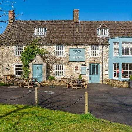 The Horse And Groom Inn Malmesbury Exterior photo