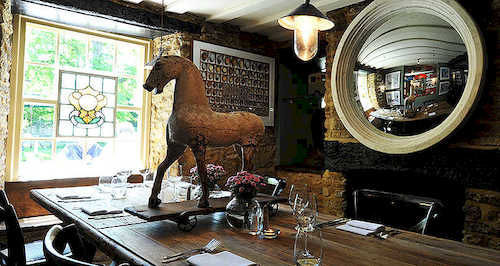 The Horse And Groom Inn Malmesbury Exterior photo